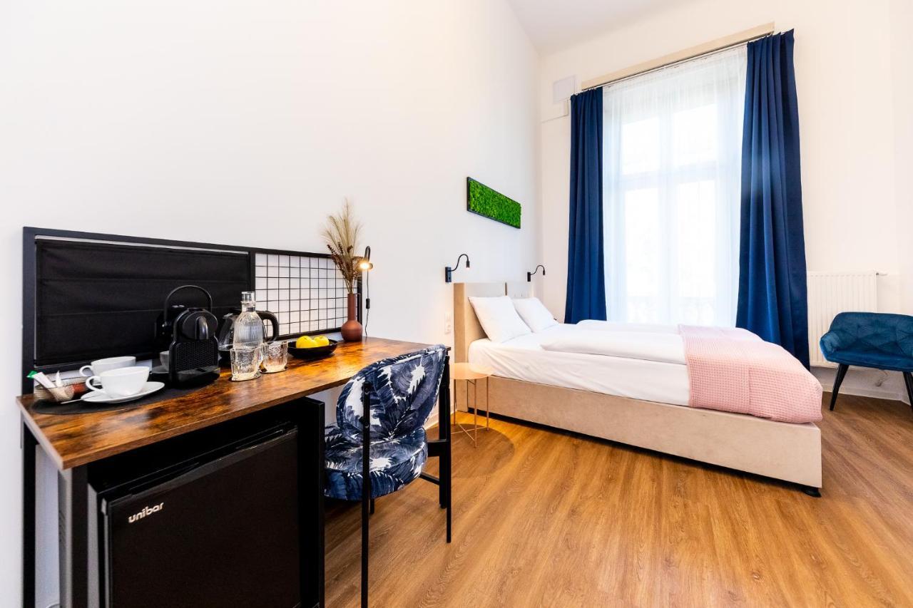 Double Room Balcony,1318466323:JPEG